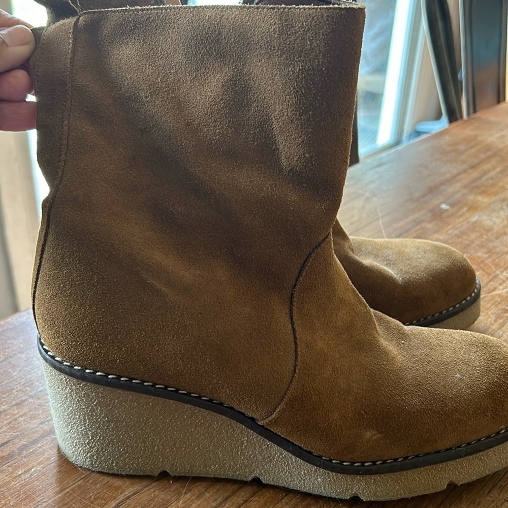 Fall Staple. Brown suede wedge boot. Sz. 9 made in Spain